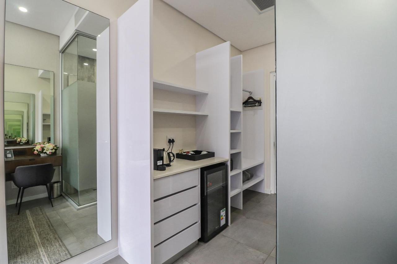 Reserved Suites Illovo Johannesburg Exterior photo