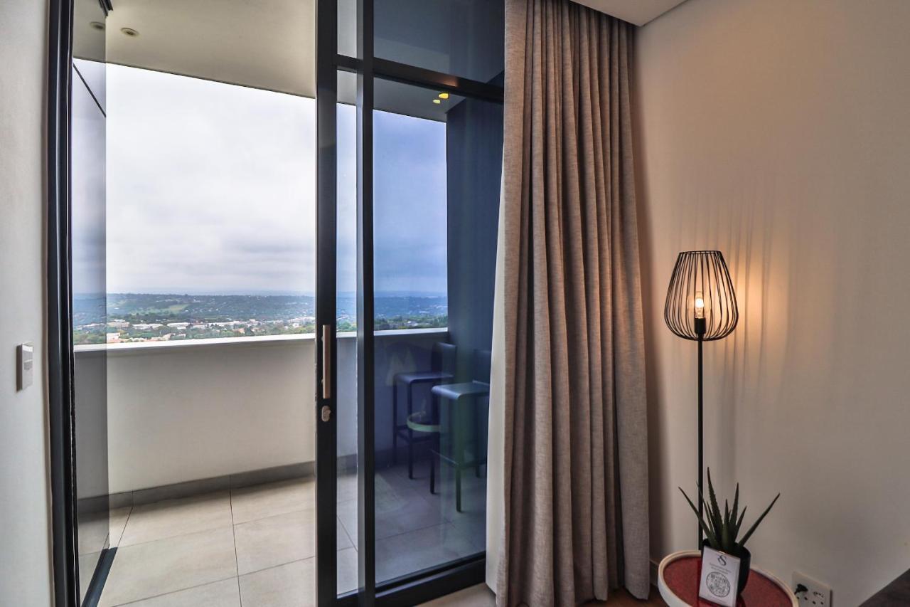 Reserved Suites Illovo Johannesburg Exterior photo